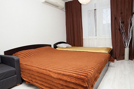 Аврора на Вайнера - Стандарт с двуспальной и односпальной кроватями и диваном - В номере